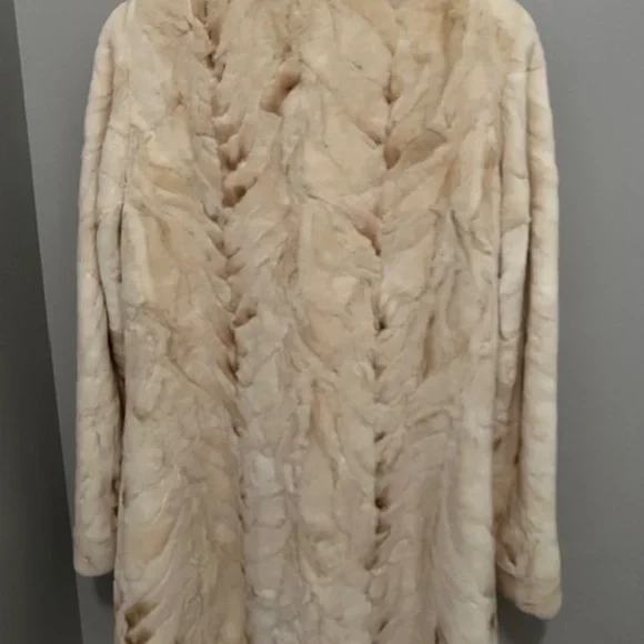 Sheared Reversible Mink Coat (S) EXCELLENT CONDITION! WORE ONLY ONCE! $4000 Orig